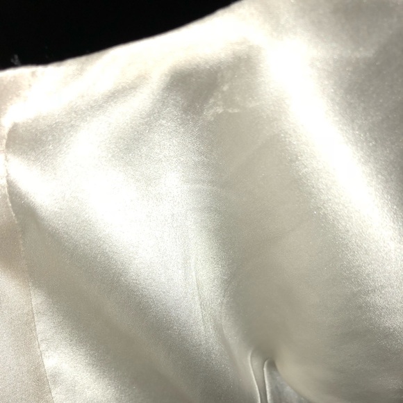 *Bebe Ivory silk halter blouse* - Picture 4 of 4